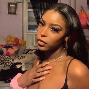 Meet your Posher, Sweetz.